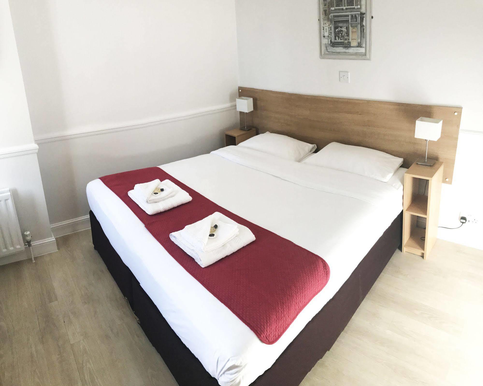 Gidea Park Hotel Romford Esterno foto